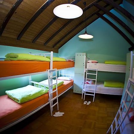 Hostel ساموبور الغرفة الصورة