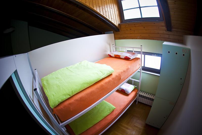 Hostel ساموبور الغرفة الصورة